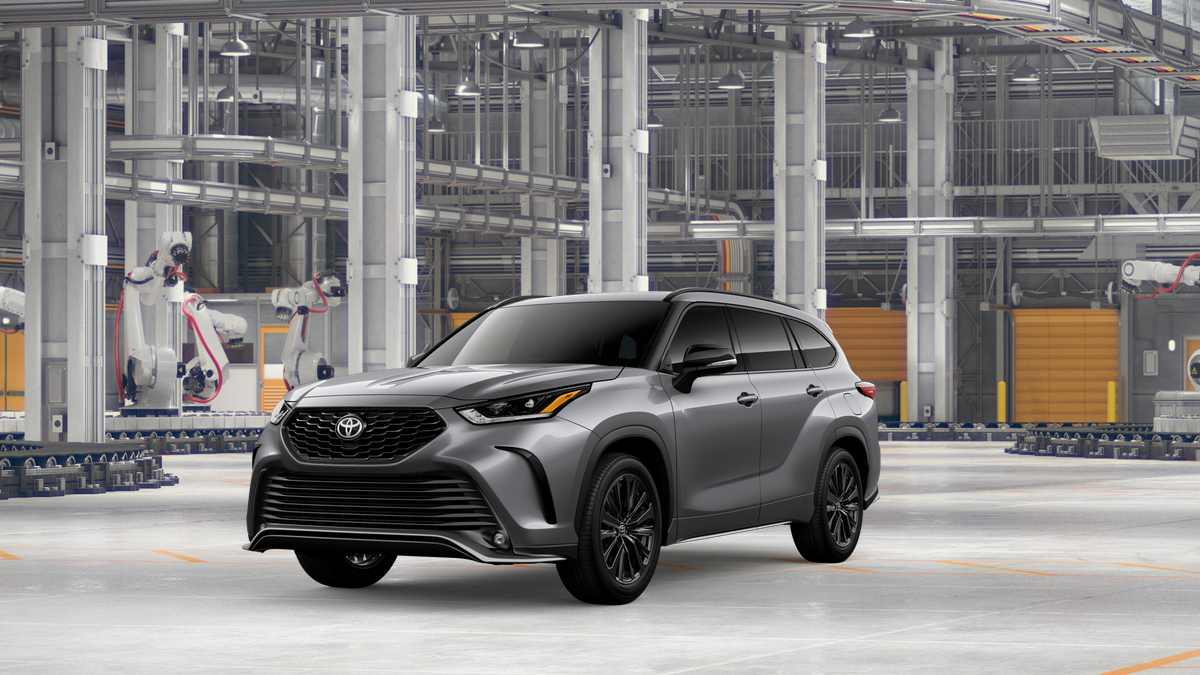 2026 Toyota Highlander XSE's photo