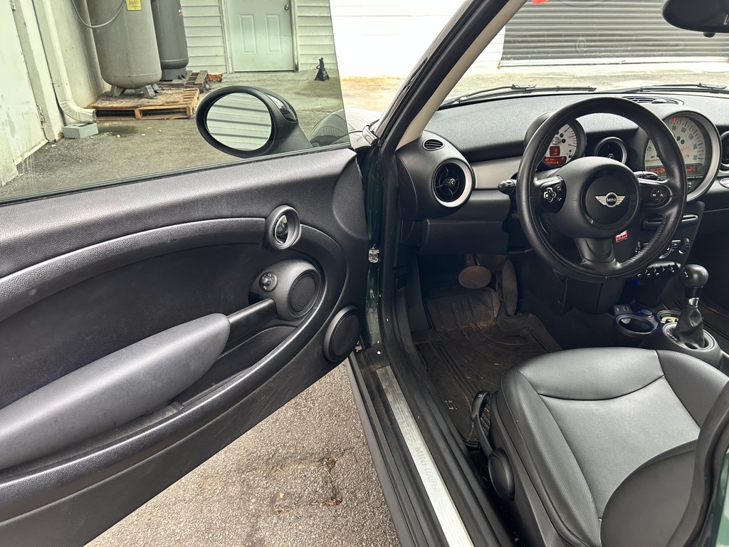 2013 Mini Cooper Base photo 4