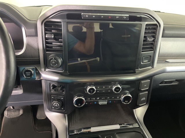 2021 Ford F-150 Platinum photo 18