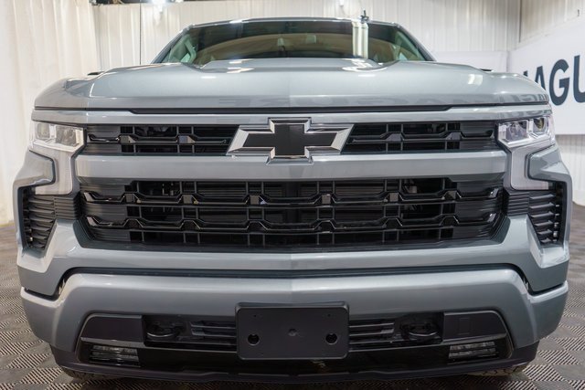 2025 Chevrolet Silverado 1500 RST photo 3