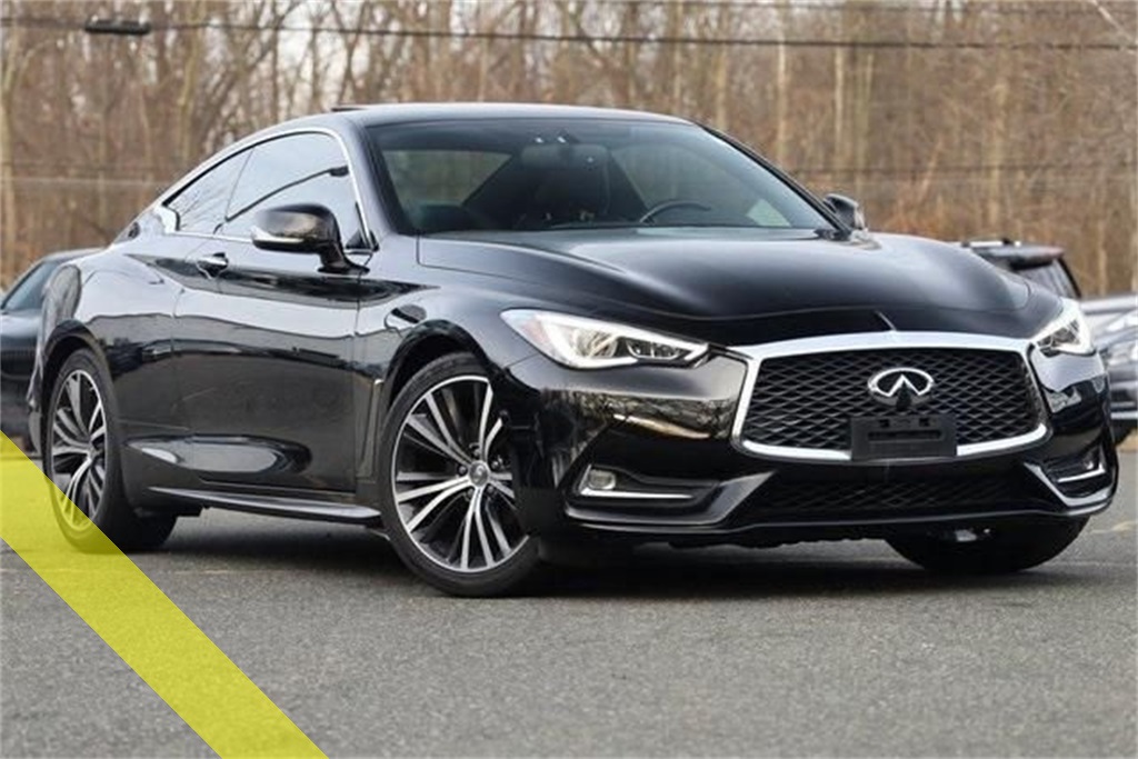 2018 INFINITI Q60 Coupe LUXE