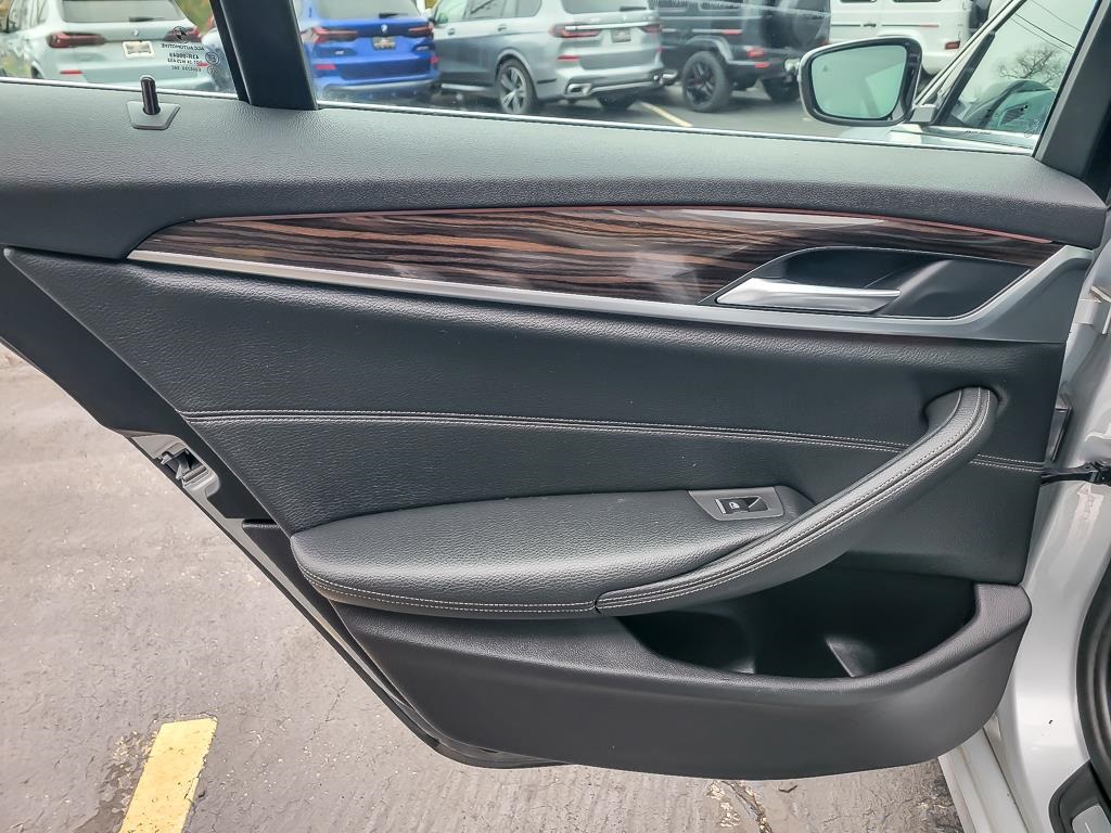 2019 BMW 530I - Image 18