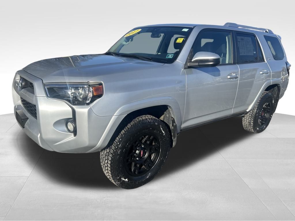 2017 Toyota 4Runner SR5's photo