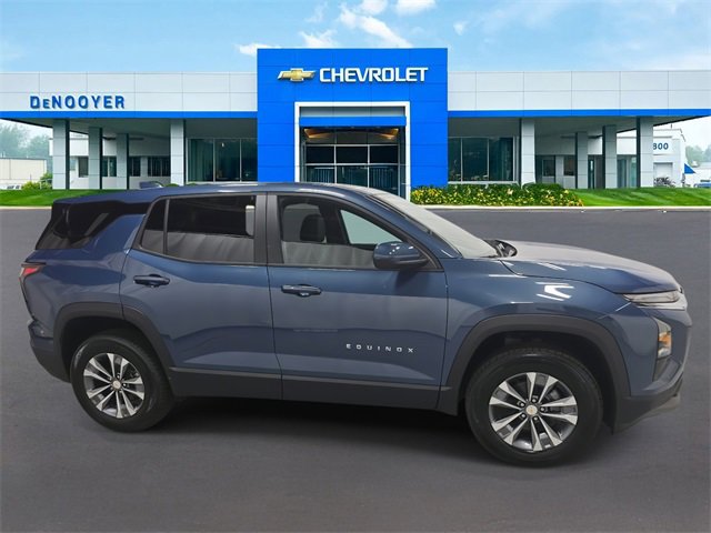 2026 Chevrolet Equinox photo 4