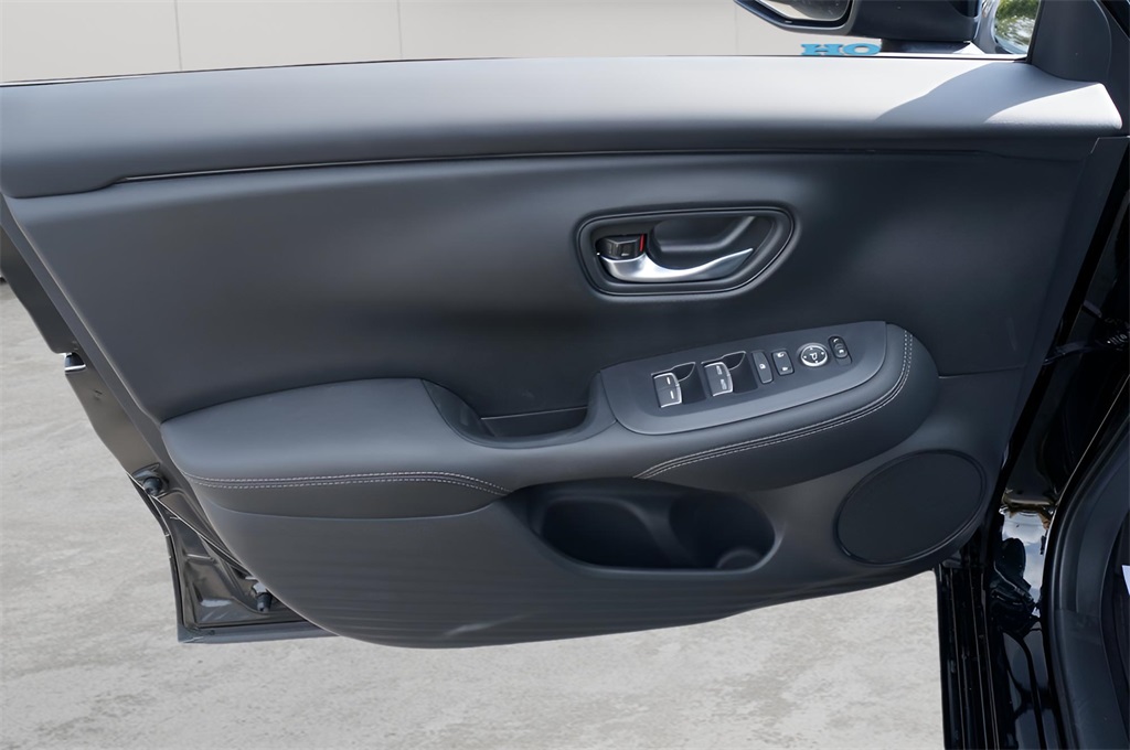 2026 Honda HR-V EX-L photo 13