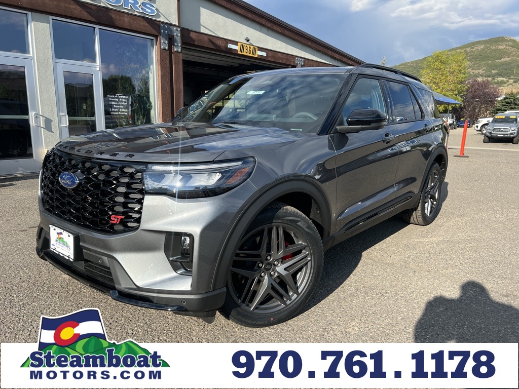 2025 Ford Explorer ST's photo