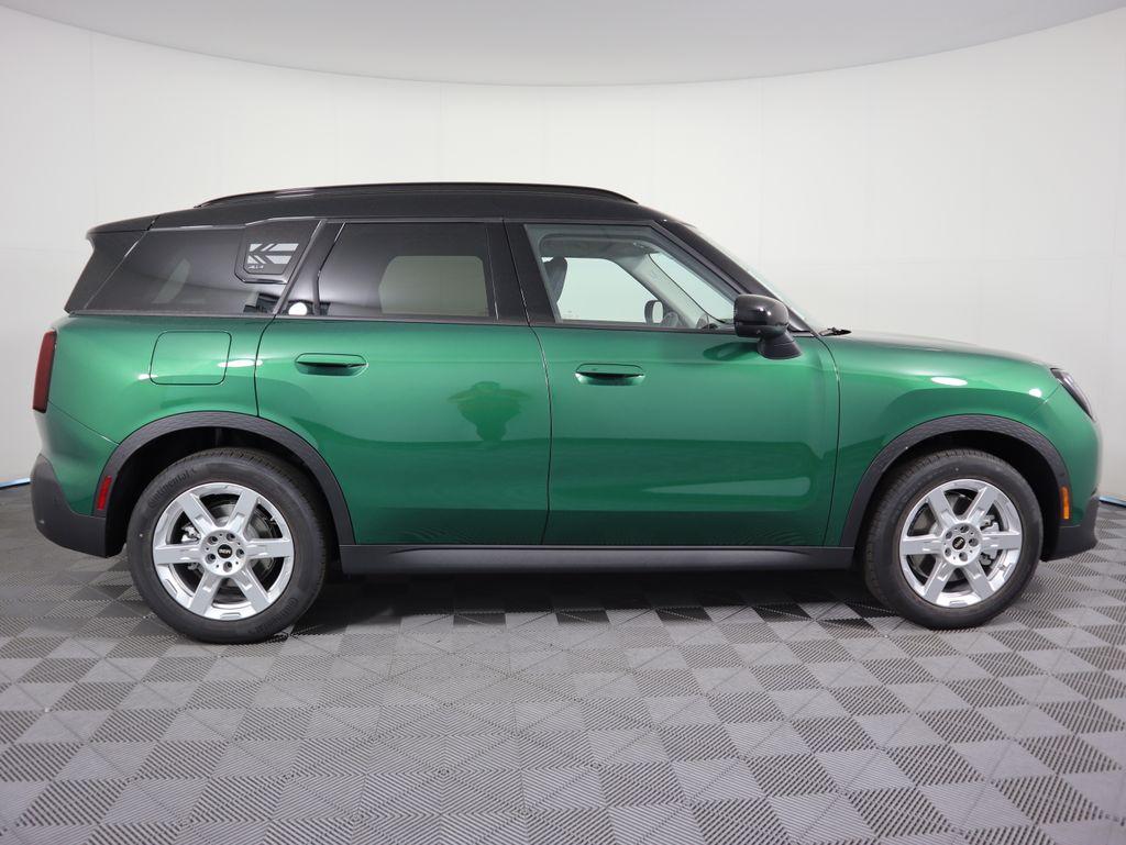 2025 Mini Countryman photo 3