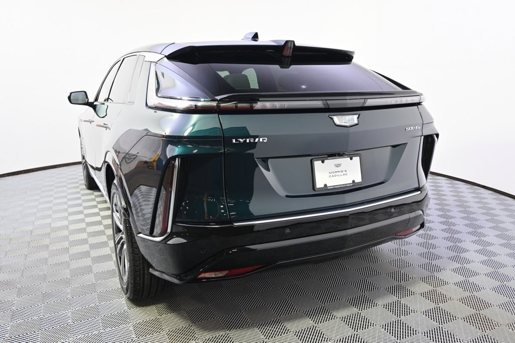 2025 Cadillac Lyriq Luxury photo 4