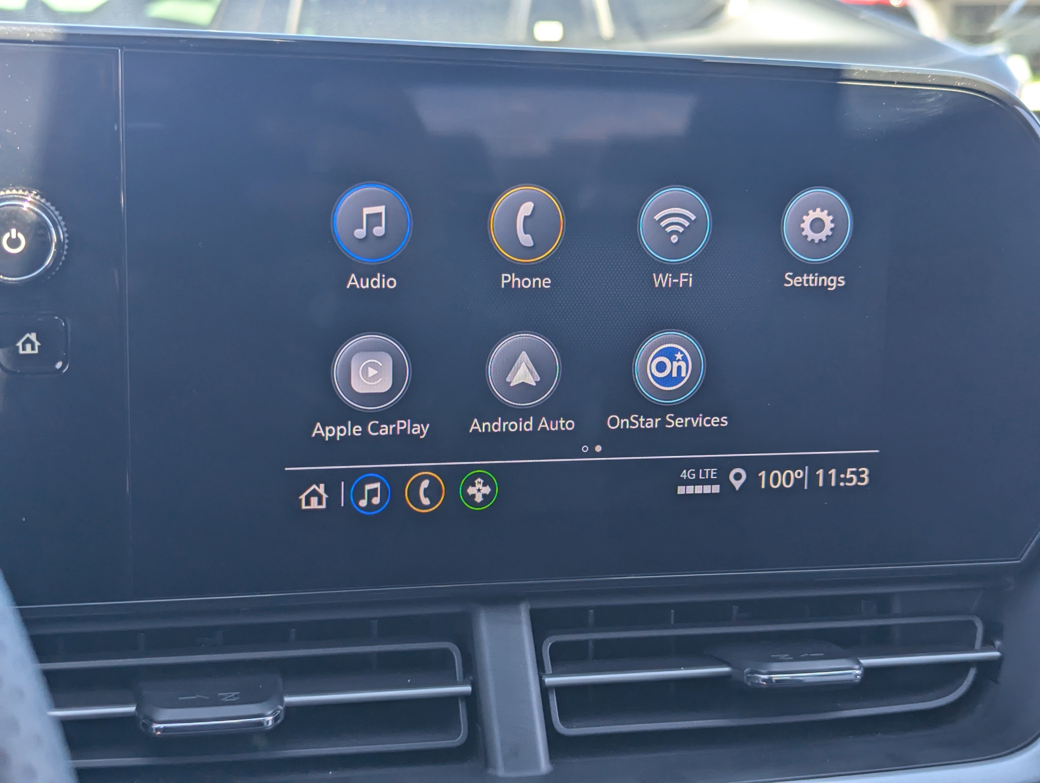 2025 Chevrolet Trax photo 3