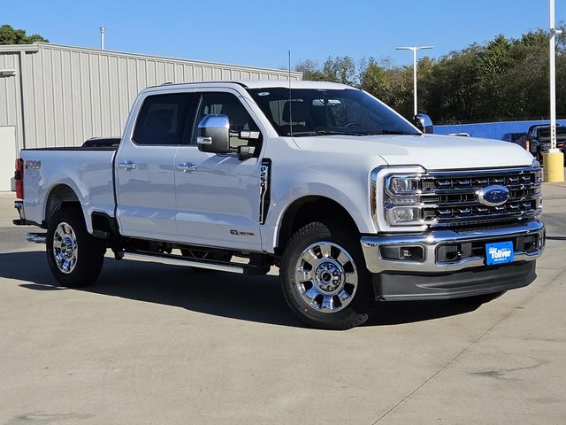 2026 Ford F-250 Lariat photo 2