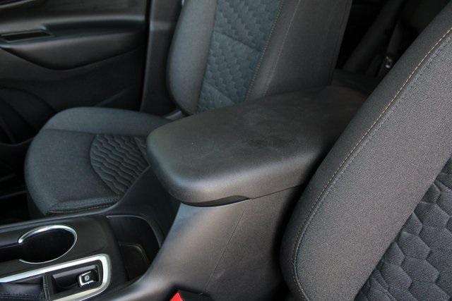2020 Chevrolet Equinox LT photo 17