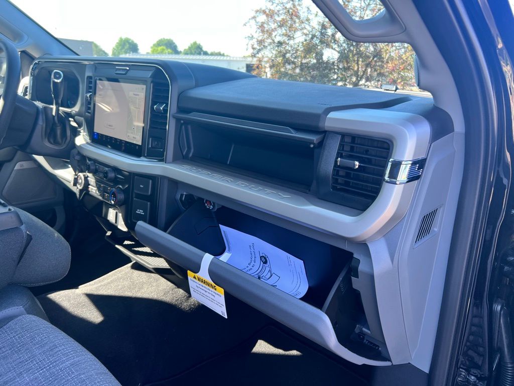 2025 Ford F-350 XLT photo 31