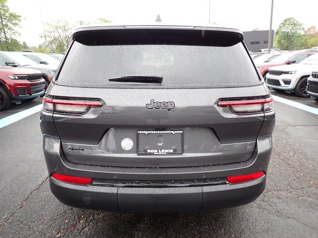2025 Jeep Grand Cherokee Altitude X photo 2