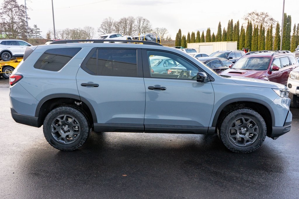 2025 Honda Pilot TrailSport photo 5