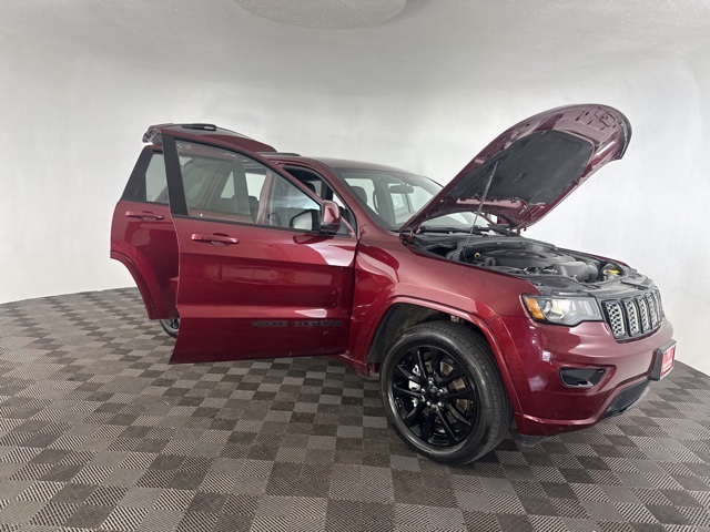 2021 Jeep Grand Cherokee Laredo X photo 9