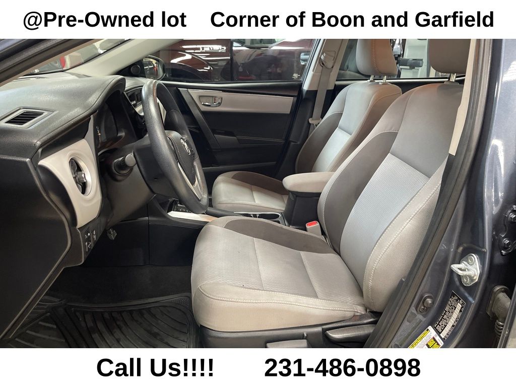 2017 Toyota Corolla LE's photo