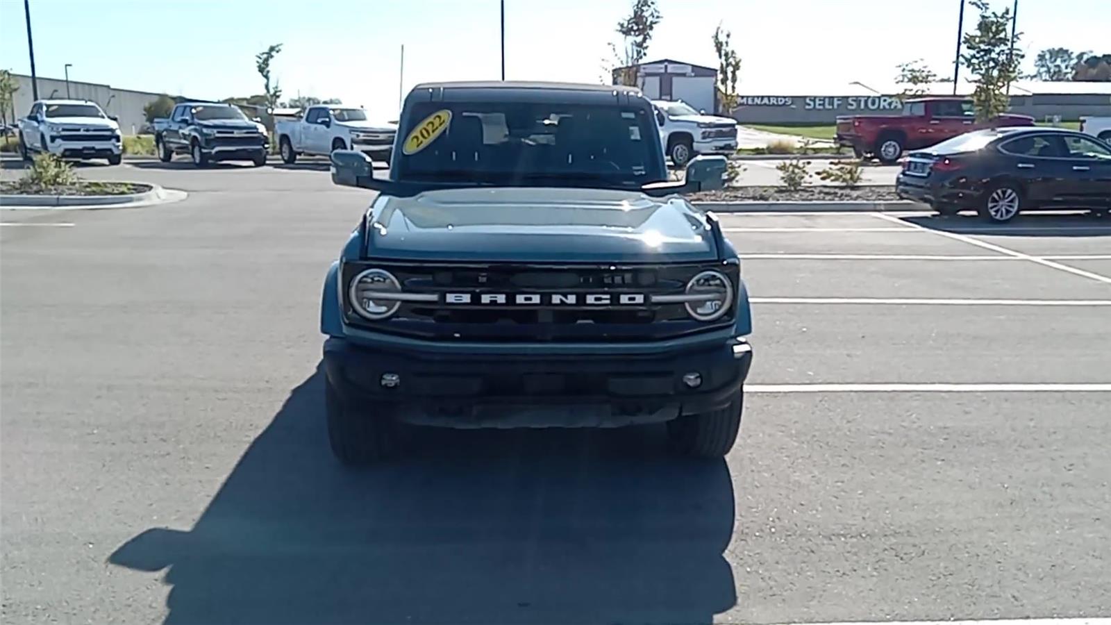 2022 Ford Bronco Outer Banks photo 2