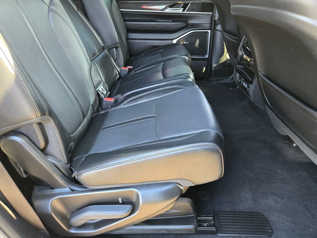 2022 Jeep Wagoneer Series II photo 13