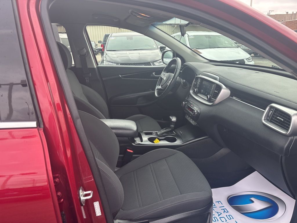 2020 Kia Sorento S photo 30
