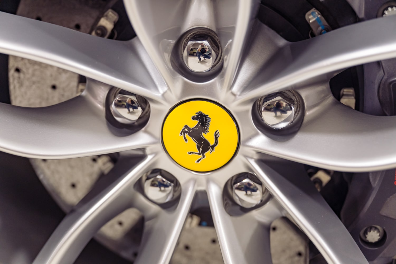 2016 Ferrari 488 GTB photo 28