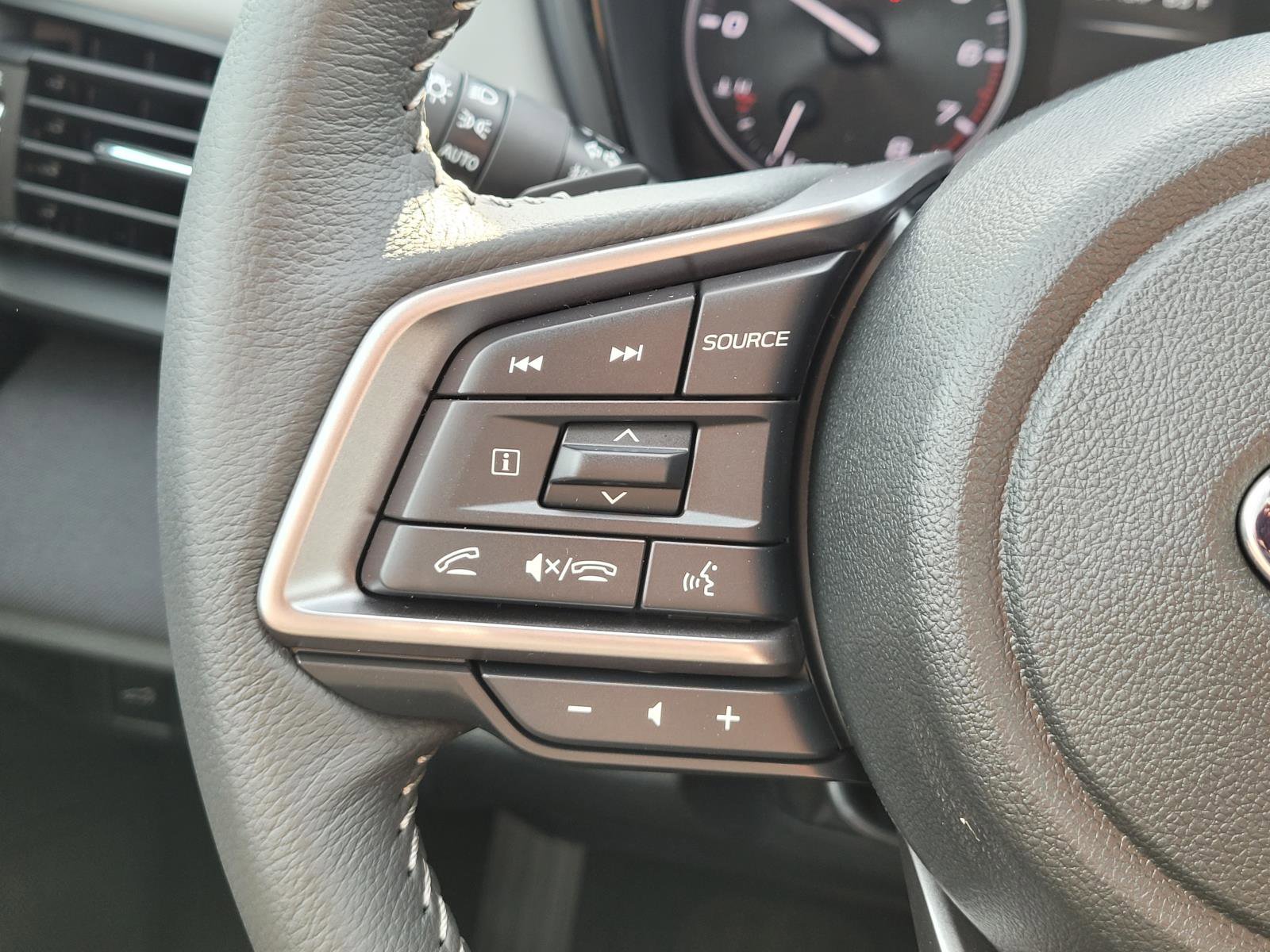 2025 Subaru Outback Premium photo 7