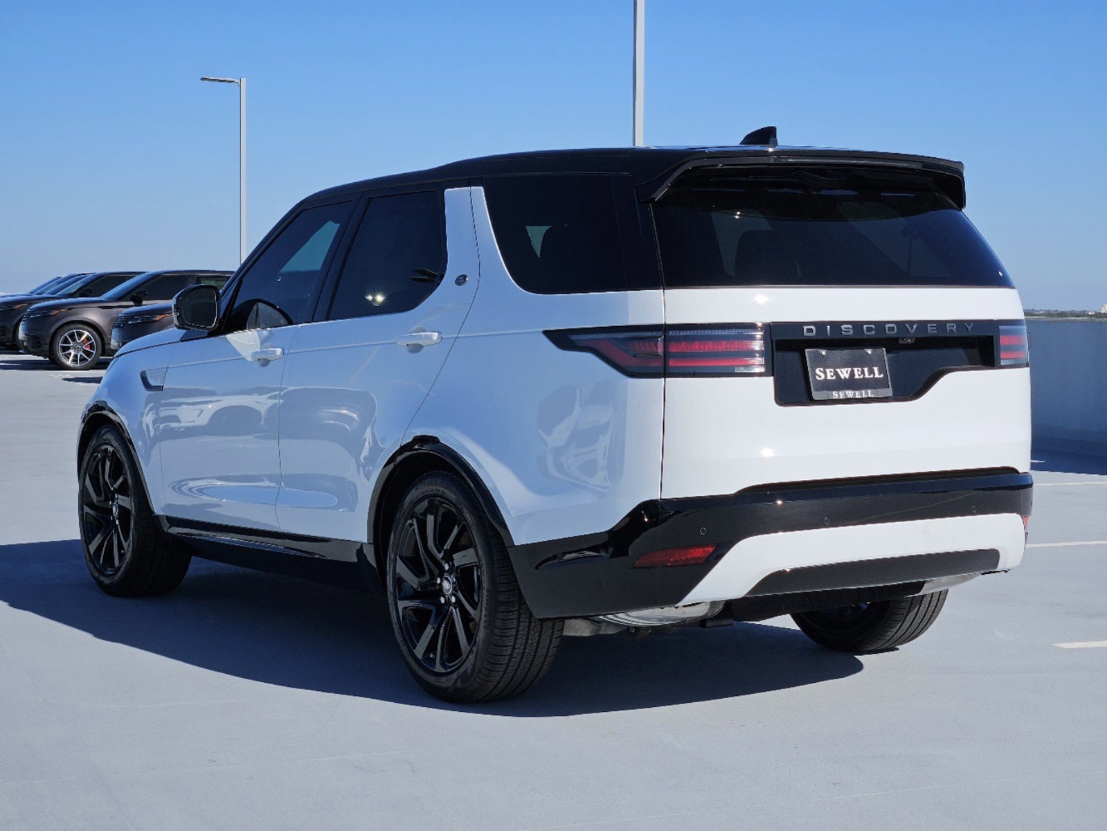 2025 Land Rover Discovery SE photo 6
