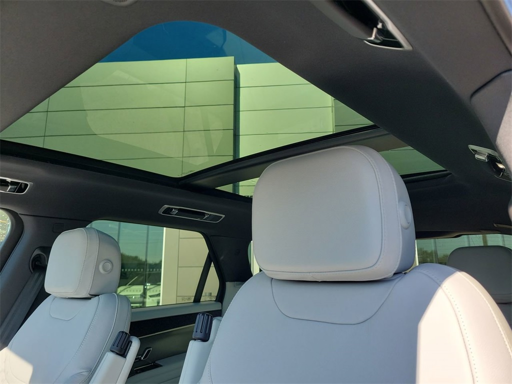 2025 Land Rover Range Rover Sport P360 S photo 25
