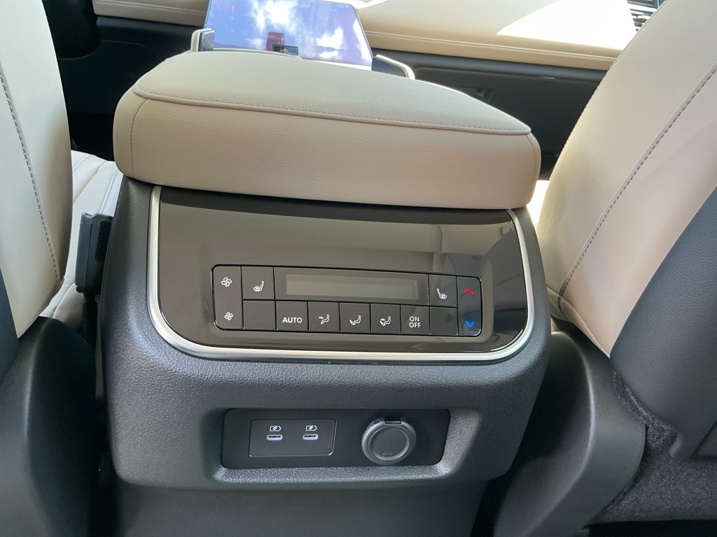 2026 Infiniti QX80 Pure photo 26
