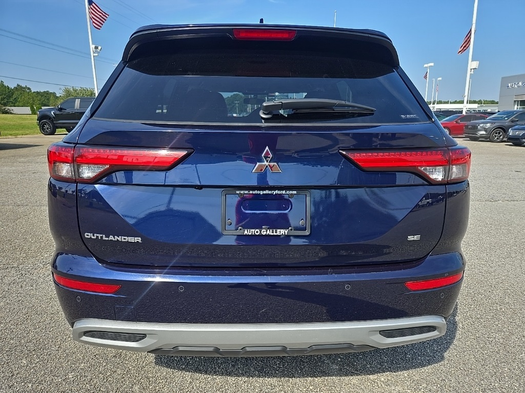 2024 Mitsubishi Outlander SE photo 6