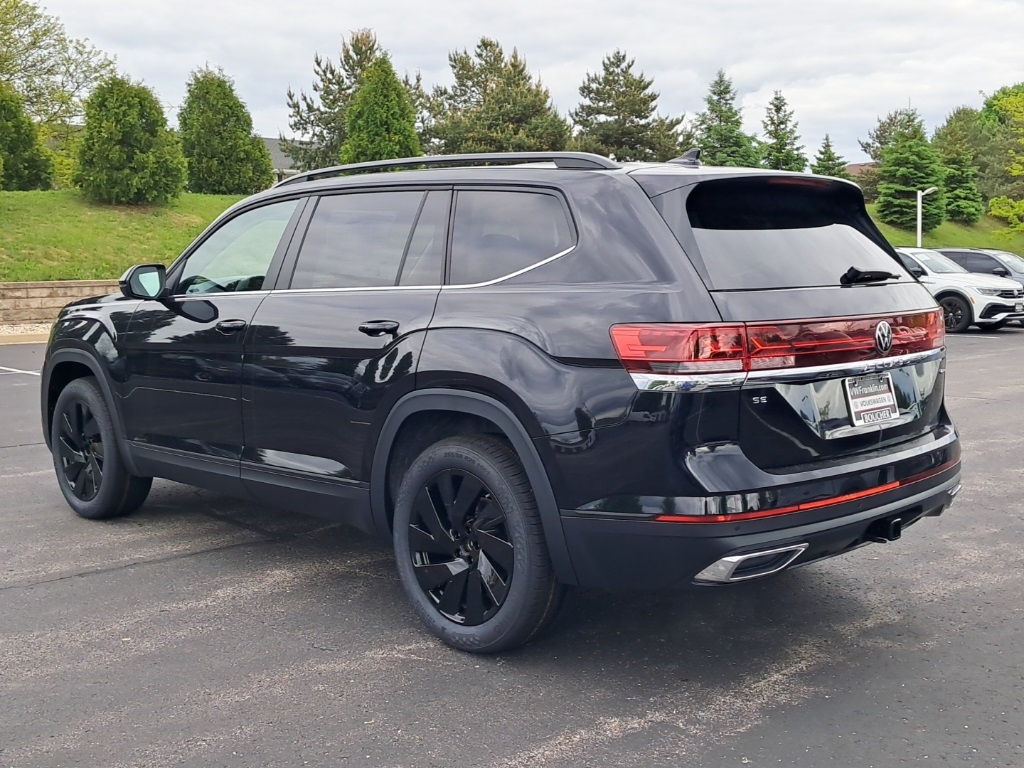 2025 Volkswagen Atlas SE Technology photo 4