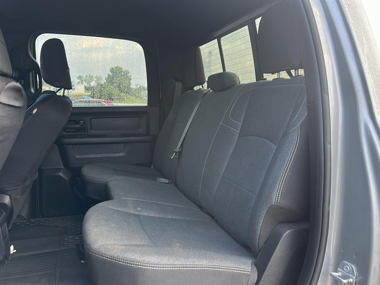 2022 Ram 2500 Tradesman photo 2