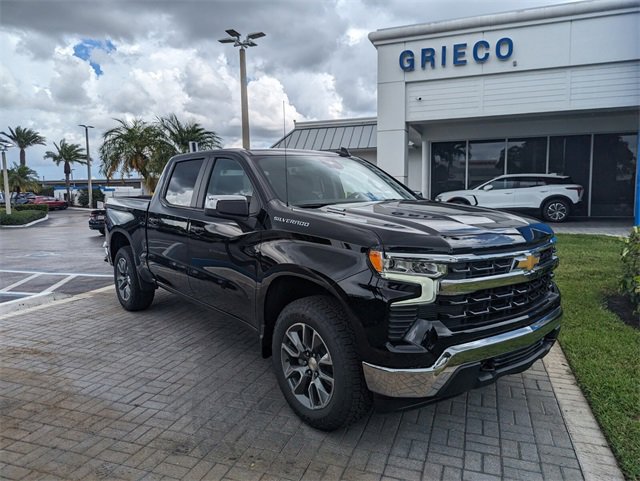 2026 Chevrolet Silverado 1500 LT photo 2