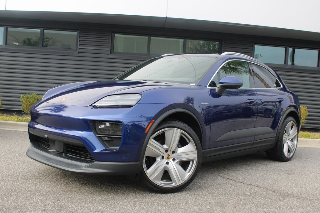 2024 Porsche Macan Base's photo