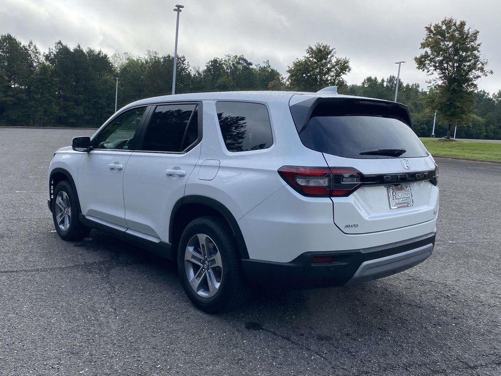 2025 Honda Pilot EX-L photo 3