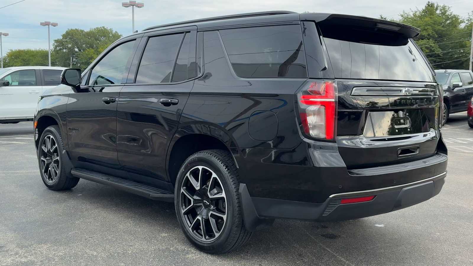 2021 Chevrolet Tahoe RST photo 3