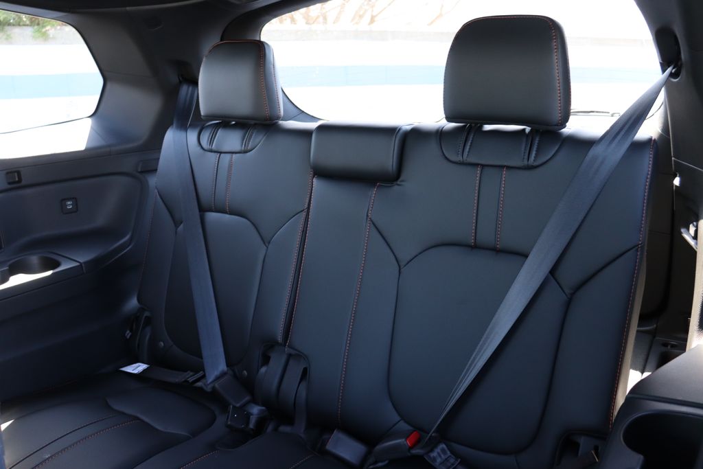 2025 Honda Pilot TrailSport photo 13