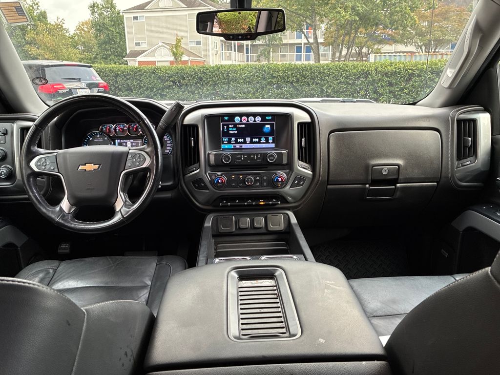 2018 Chevrolet Silverado 1500 LTZ photo 12