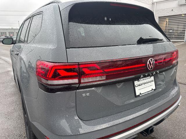 2025 Volkswagen Atlas Peak Edition SE photo 10
