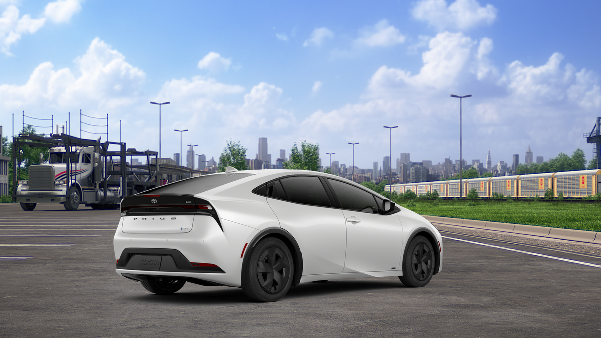 2026 Toyota Prius LE photo 10