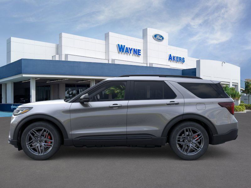 2025 Ford Explorer ST-Line photo 4