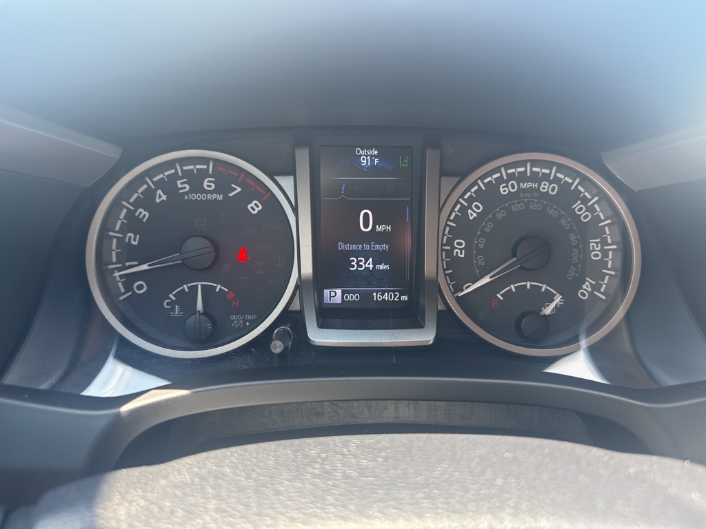 2022 Toyota Tacoma SR5 photo 16