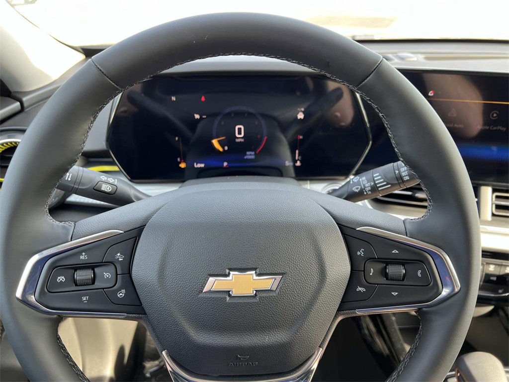 2025 Chevrolet Trax LT photo 9