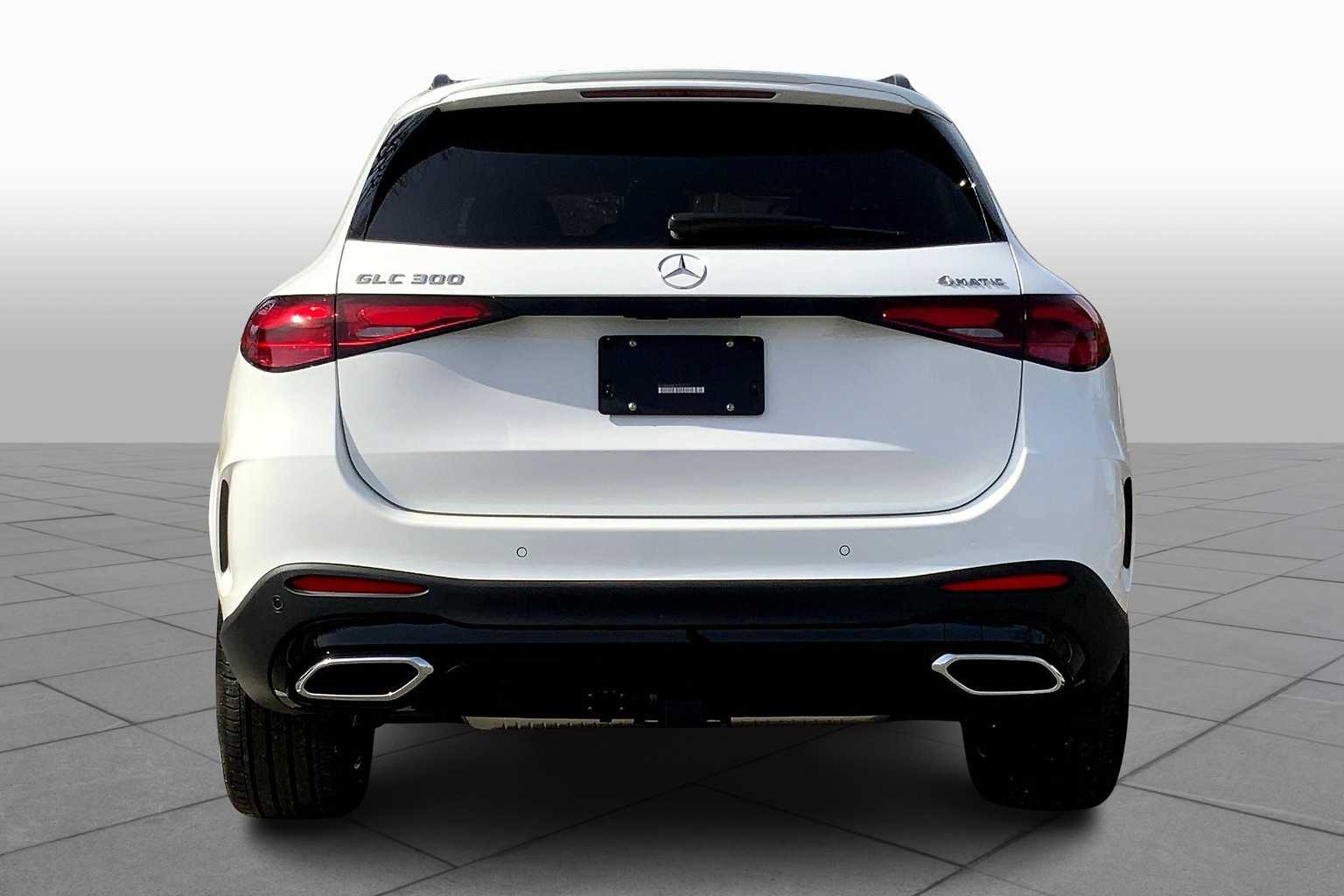 2025 Mercedes Benz GLC 300 4MATIC photo 4