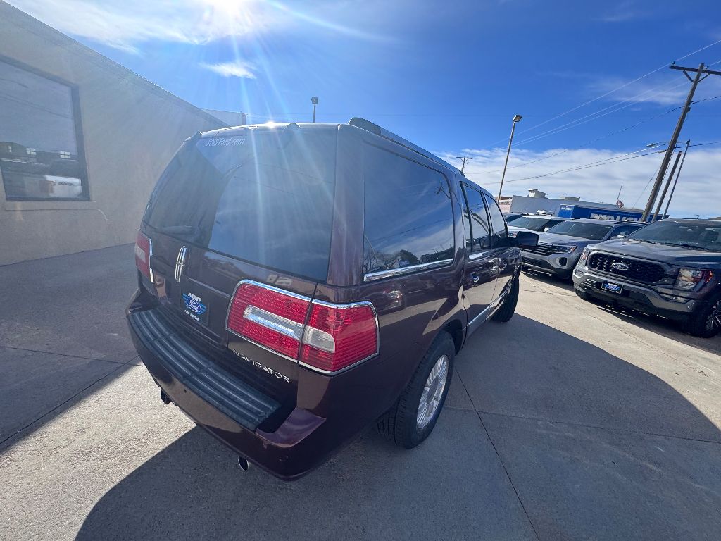 2010 Lincoln Navigator photo 2