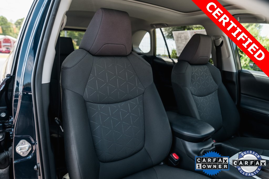 2022 Toyota RAV4 XLE photo 30