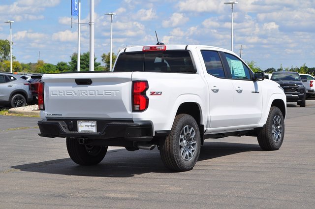 2026 Chevrolet Colorado Z71 photo 3