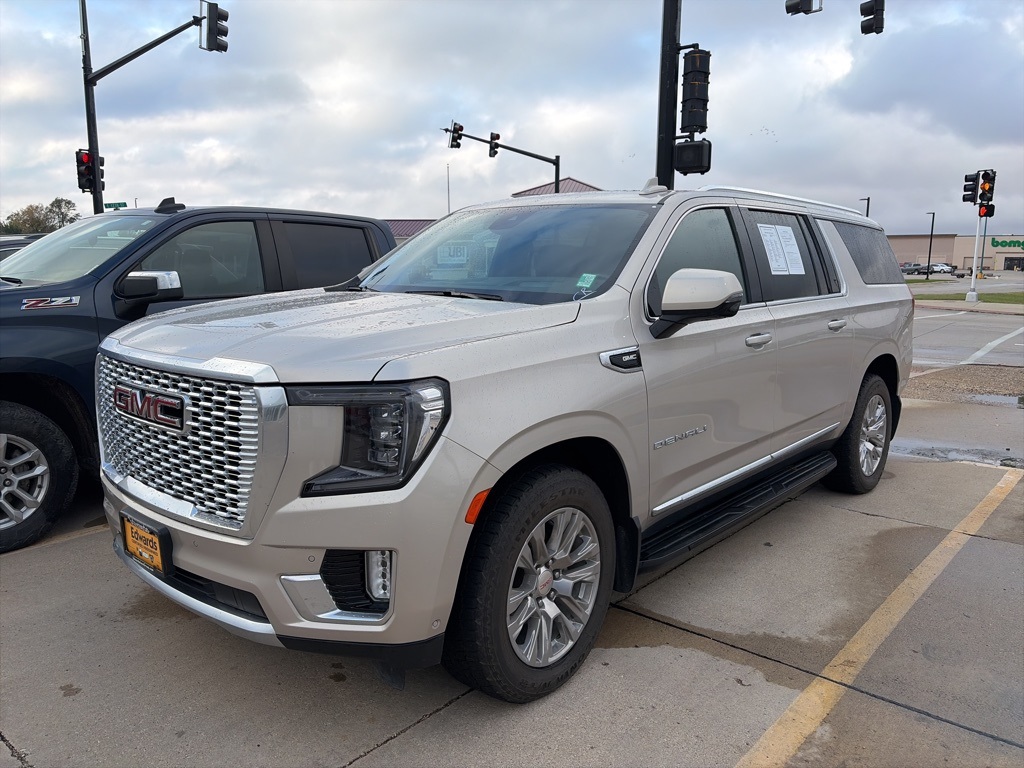 2023 GMC Yukon XL Denali's photo