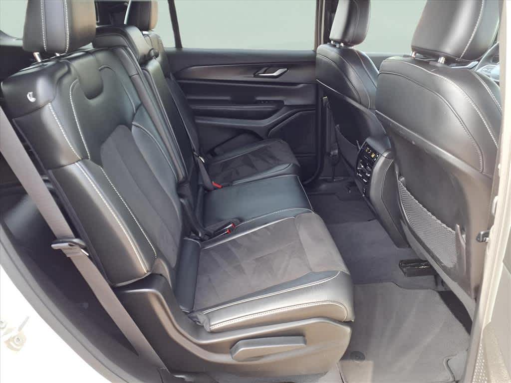 2023 Jeep Grand Cherokee Altitude photo 23