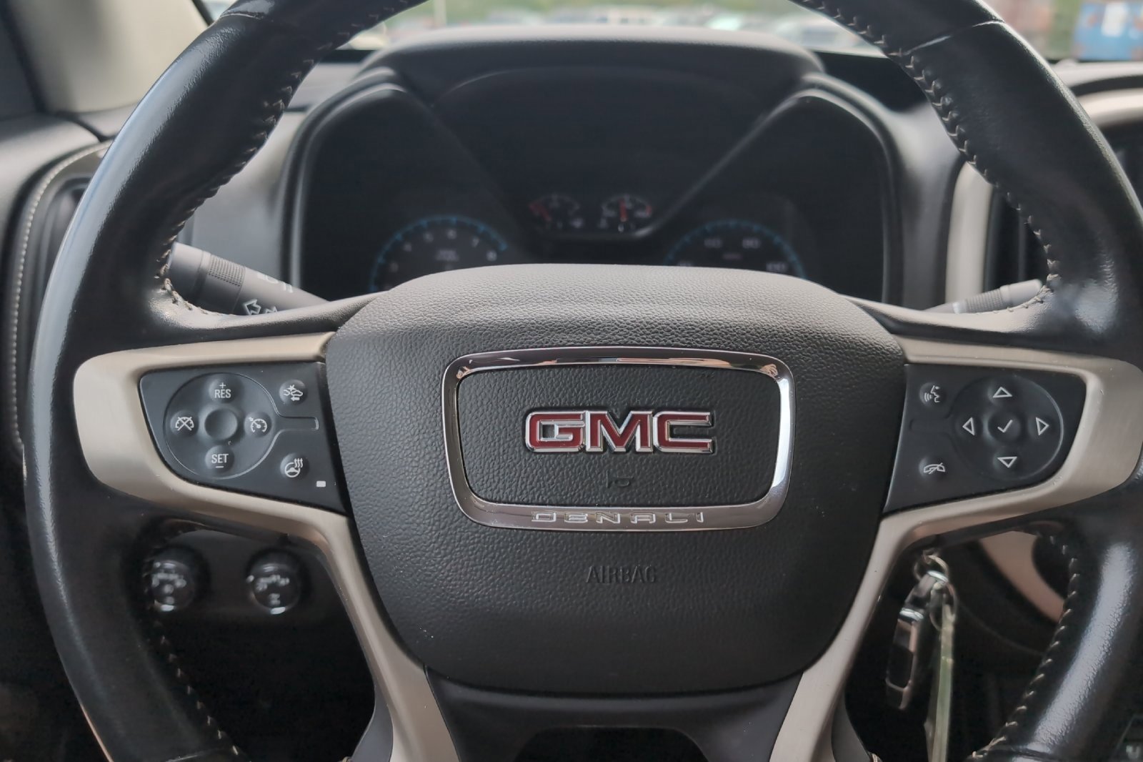 2022 Gmc Canyon Denali photo 21