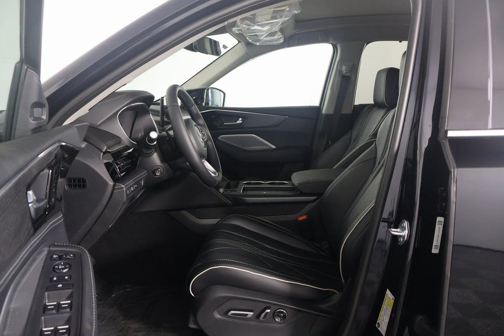 2026 Acura MDX SH-AWD Advance photo 5